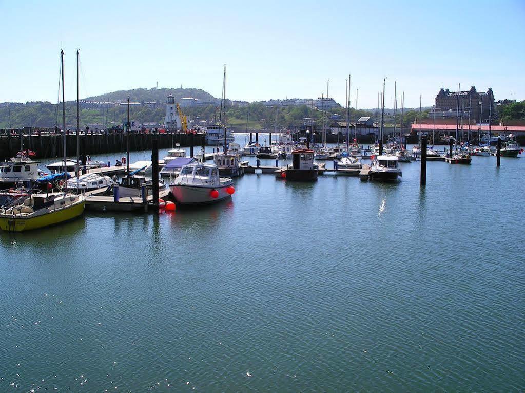 Marine View Guest House Scarborough Exteriör bild